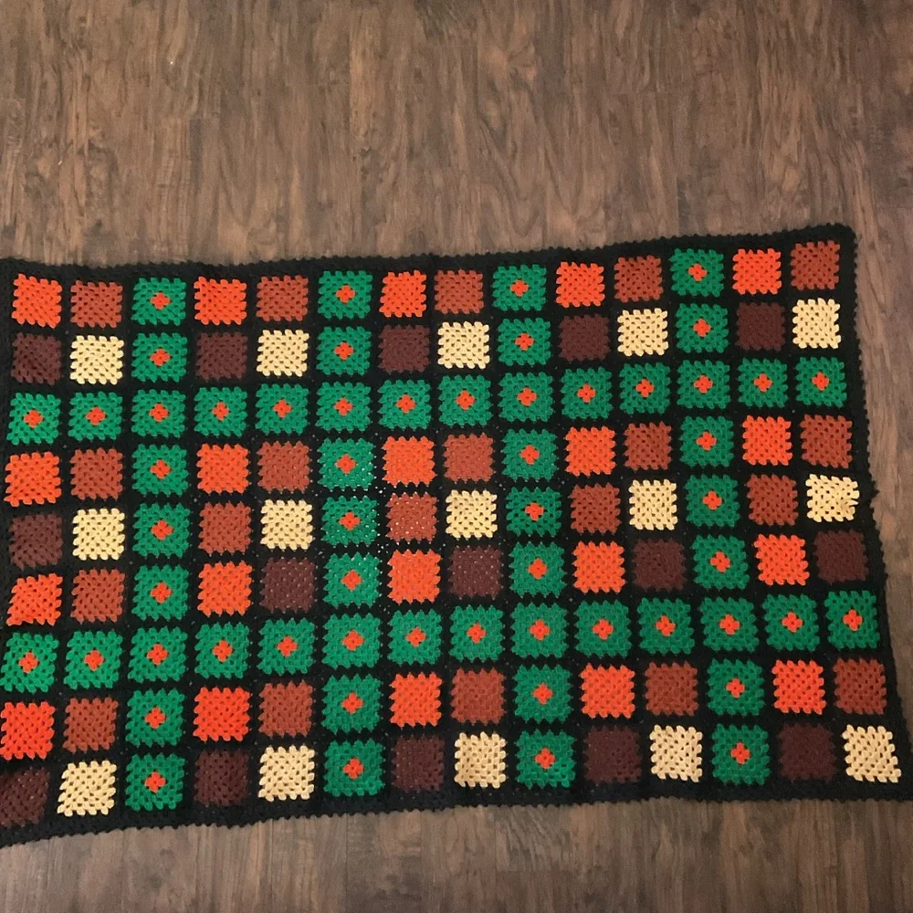 1970's Crochet Afghan Granny Square Throw Retro 68x44
